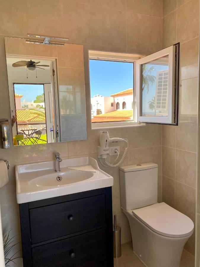 Juangy'S Apartments In Las Adelfas Golf Del Sur San Miguel de Abona Eksteriør billede